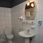 Melody Bed and Breakfast 2*