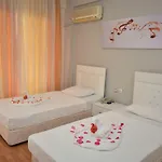Melody Alanya
