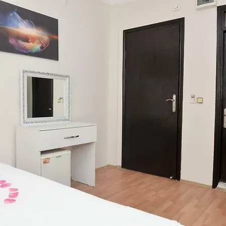 Melody Oda ve Kahvaltı