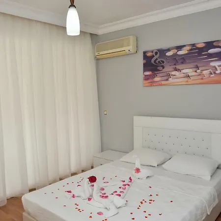 Melody Oda ve Kahvaltı 2*