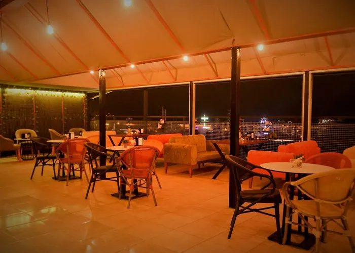 Melody Nocleg ze śniadaniem 2*